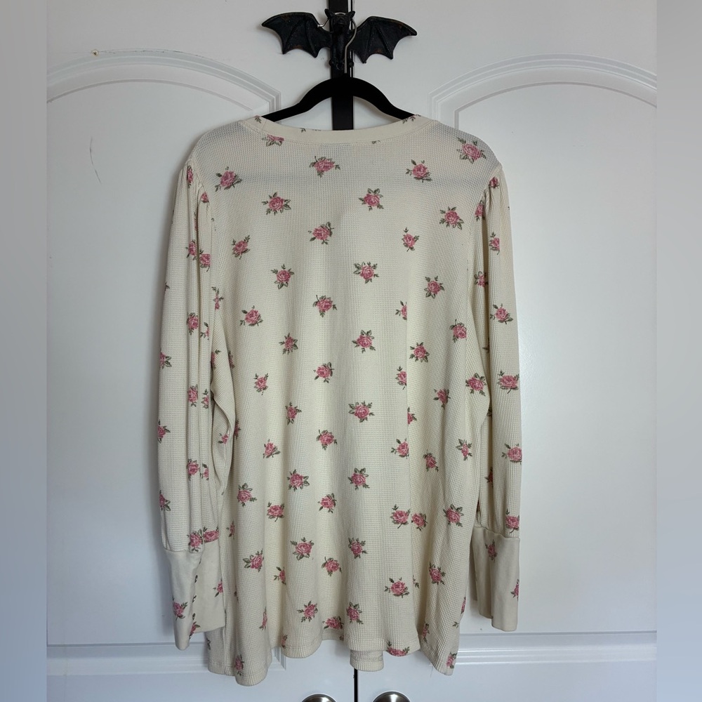 Torrid Floral Vintage Inspired Thermal Crew Puff Sleeve Top Feminine Elegant 3X - Picture 7 of 15